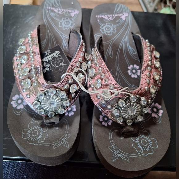 Montana West Pink and Brown Camo Sandals - Size 8 NIB - Picture 4 of 11